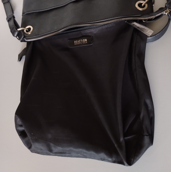 Kenneth Cole Reaction Bag - Picture 3 of 11